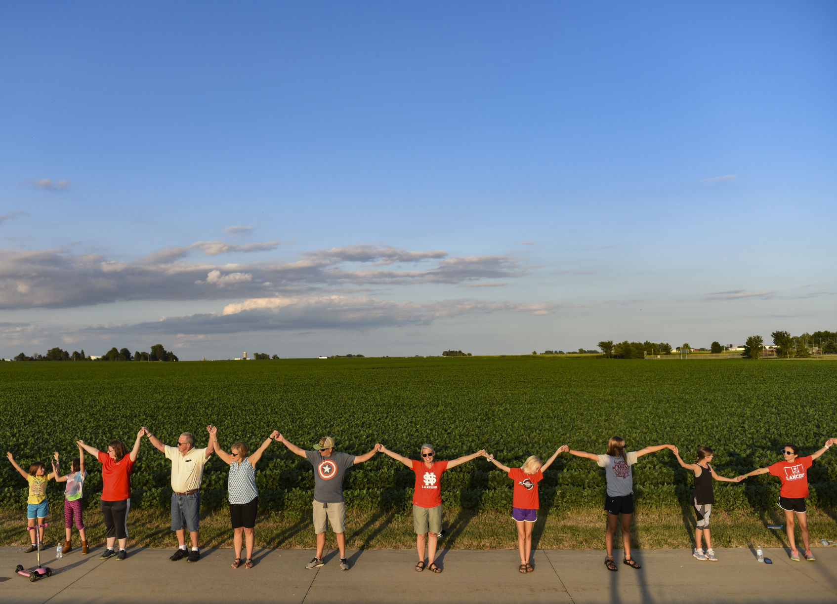 080719-qct-humanchain-24.jpg